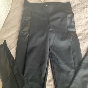 Pink Victoria’s Secret blk leggings XS